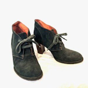 Virgola Dark Green Suede Heel Boots